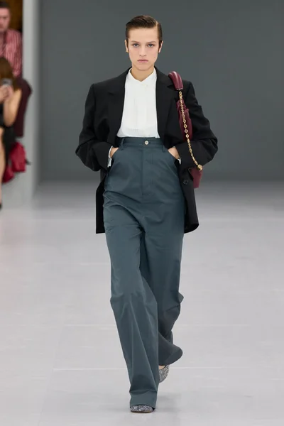 Look 5